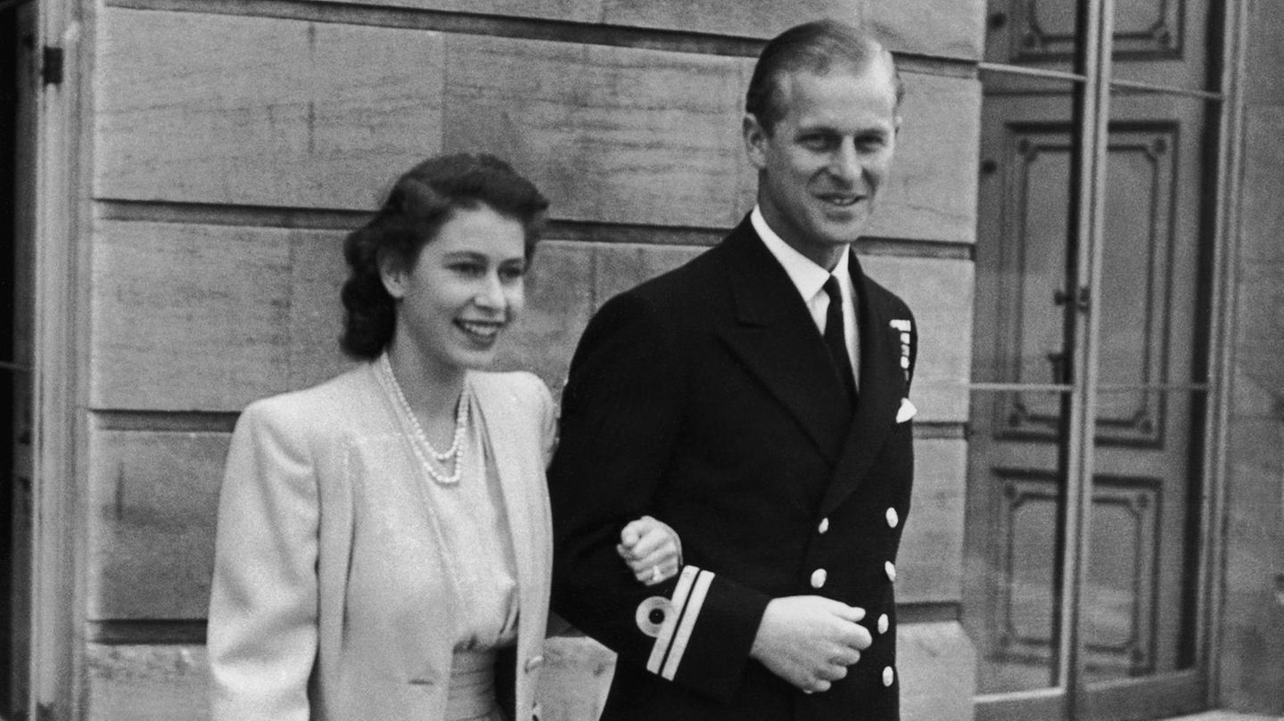 Queen-Elizabeth-Prinz-Philip-Die-Bilder-ihrer-k-niglichen-Liebesgeschichte