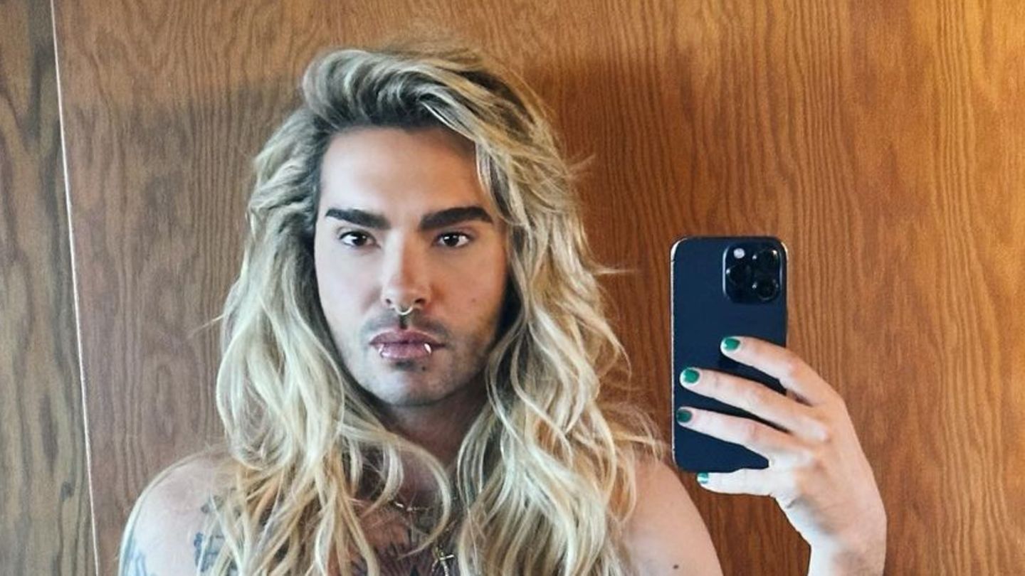 Star-Selfies-Er-zeigt-sich-halbnackt-und-mit-L-wenm-hne