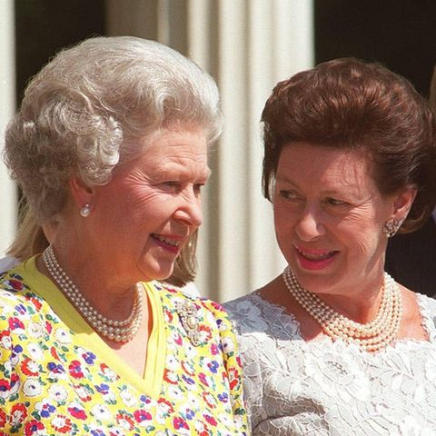 Die Queen und ihre Schwester Margaret standen sich auch im wahren Leben sehr nahe.