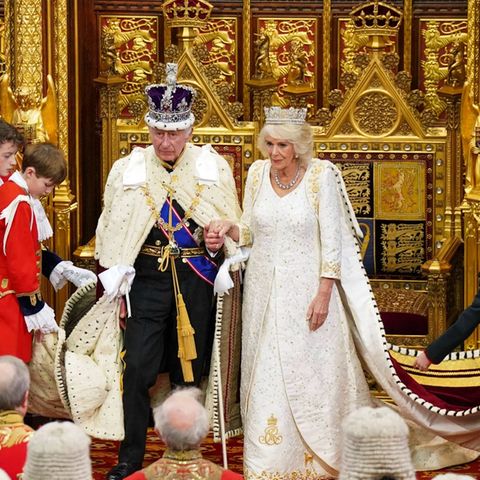Charles und Camilla während der Krönungszeremonie am 6. Mai in der Westminster Abbey in London.
