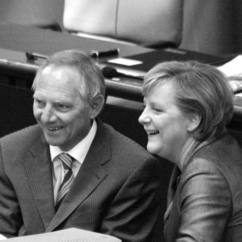 Deutsche Politikgrößen wie Angela Merkel trauern um CDU-Politiker Wolfgang Schäuble - hier im Jahr 2006 im Bundestag.