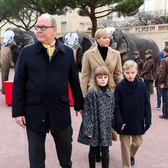 Monaco Fürstenfamilie bei der großen Zirkus-Parade