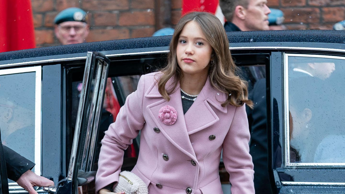 Prinzessin Josephine Beim Gottesdienstbesuch zeigt der Teenie eine