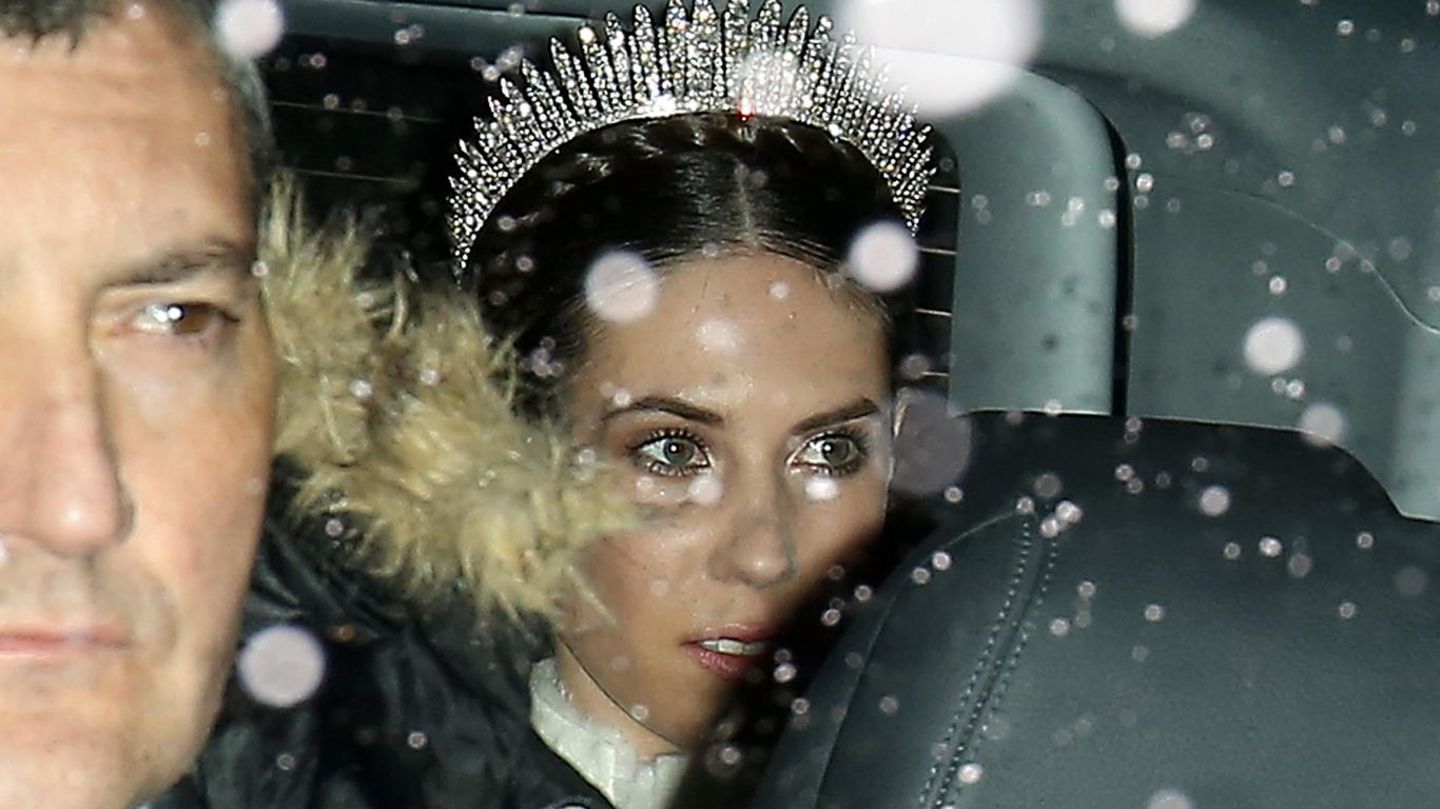 Andrea-Casiraghi-Tatiana-Santo-Domingo-Ungesehene-Fotos-Eine-Adelshochzeit-der-geheimen-Art