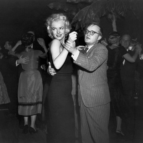 Truman Capote, hier mit Hollywoodstar Marylin Monroe, genoss in den Sechziger und Siebziger Jahren die Freundschaft und den Jetset der "Schwäne", einer Gruppe einflussreicher Society Ladies.