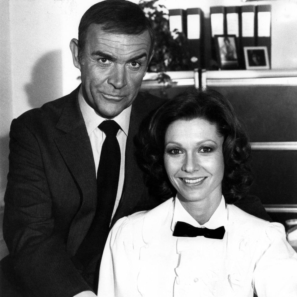 "James Bond"-Star Pamela Salem ist gestorben, "Miss Moneypenny" neben Sean Connery