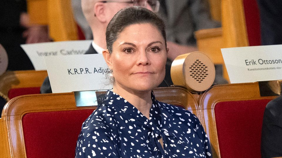 Prinzessin Victoria In kurzem Stressmoment fällt ihre freundliche