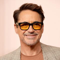 Robert Downey Jr. – 3 Nominierungen Robert Downey Jr. wurde 1993 als Bester Hauptdarsteller in "Chaplin" nominiert, 2009 als Bester Nebendarsteller in "Tropic Thunder" – allerdings ohne Erfolg. 2024 geht er für "Oppenheimer" als bester Nebendarsteller ins Rennen. 