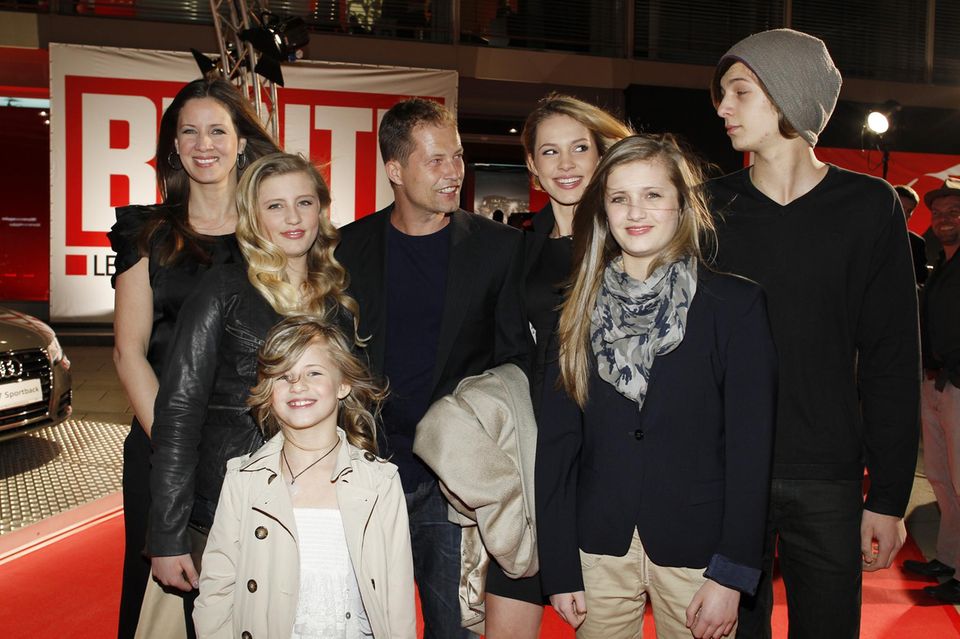 Till Schweiger mit seiner Familie (2011)