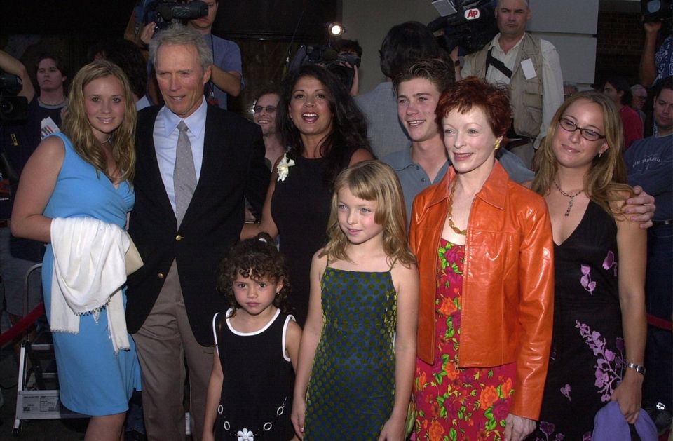Clint Eastwood mit seiner damaligen Frau Dina und seinen Kindern Scott, Kathryn, Francesca and Morgan