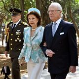 12. März 2024  Königin Silvia und König Carl Gustaf sind für einen Staatsbesuch nach Mexiko gereist. Angekommen in Mexiko-Stadt führt der erste Termin das Königspaar zu einer Kranzniederlegung am "Obelisco a los Niños Heroes" im Chapultepec Park. 