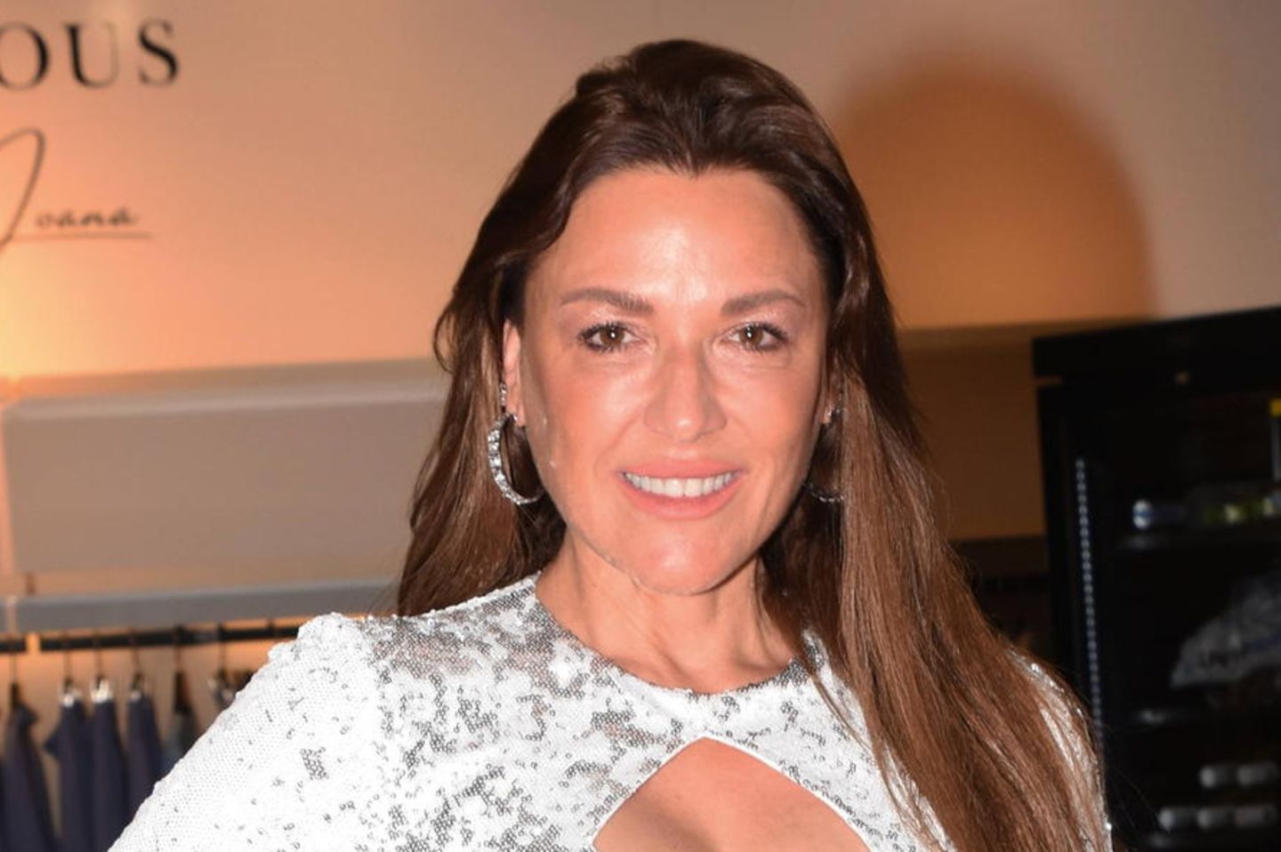 Simone Ballack: Bei Shop-Eröffnung zeigt sie ihren trainierten Bauch |  GALA.de