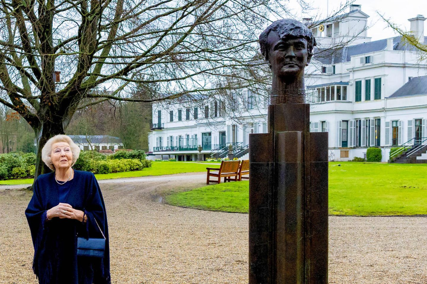 Prinzessin Beatrix Hier wird sie an ihren Sohn Friso (†44) erinnert
