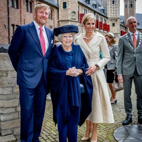 12. April 2024  Das niederländische Königspaar Willem-Alexander und Máxima nehmen am Donnerstag an der Verleihung der "Four Freedoms Awards" in Middelburg teil und kommen in Begleitung von Prinzessin Beatrix. Schön, die drei Royals mal wieder gemeinsam bei einem Termin zu sehen. 