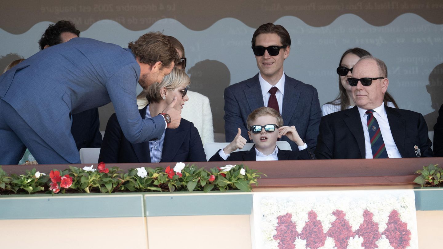 Prinz Jacques Er muss Auftritt ohne seine Schwester meistern GALA.de