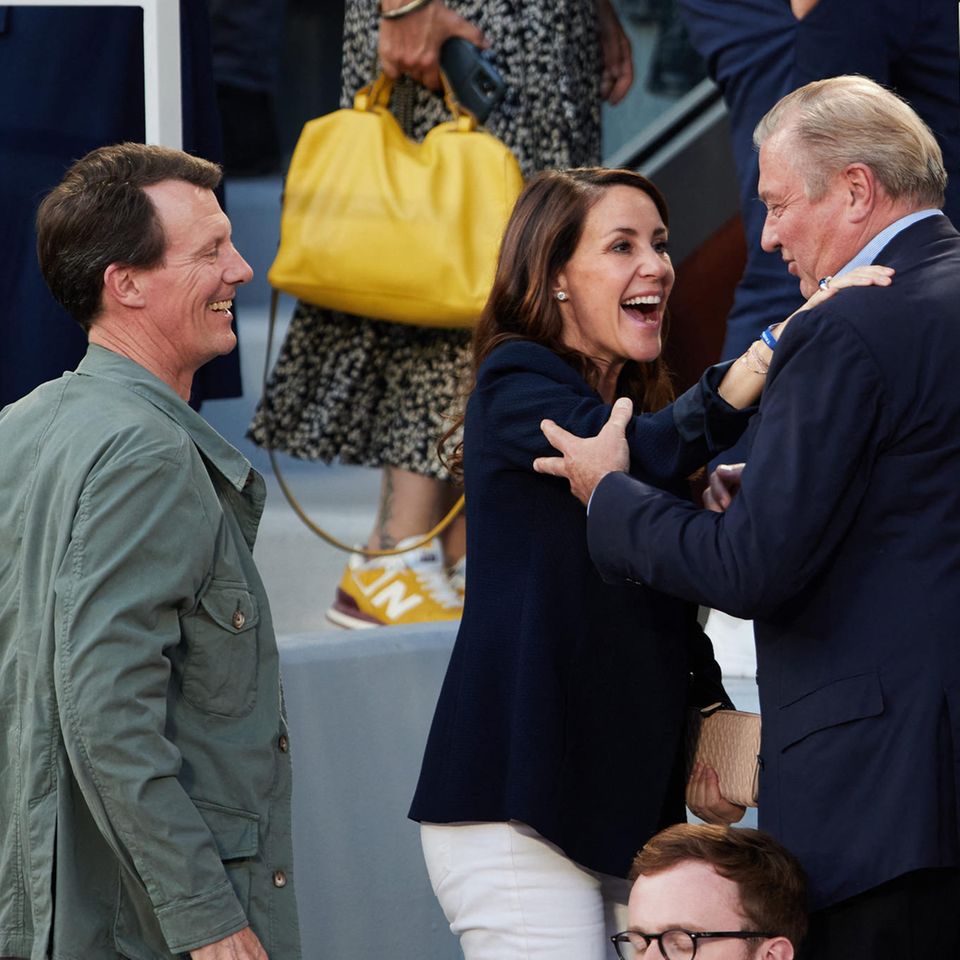 Prinz Joachim und Prinzessin Marie mit Prinz Charles von Bourbon-Zwei Sizilien bei den French Open im Juli 2023 – kurz vor ihren Umzug in die USA.