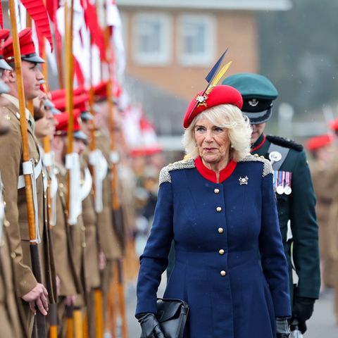 Königin Camilla hat am Montag das Militärregiment Royal Lancers besucht.
