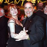 2000 Hand in Hand tanzen Senta Berger und Michael Verhoeven durchs Leben, so wie hier beim Deutschen Filmball in München. 