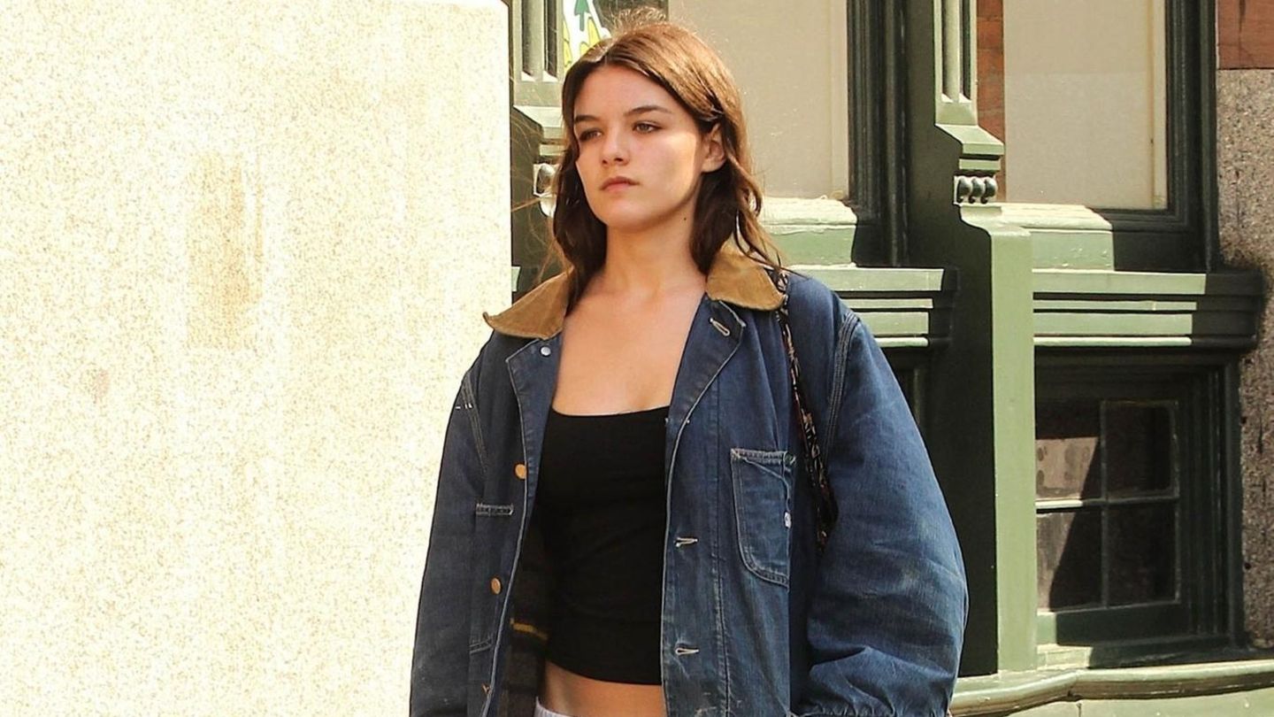 Recent Photos Of Suri Cruise _ Suri Cruise turns 15, and mom Katie ...