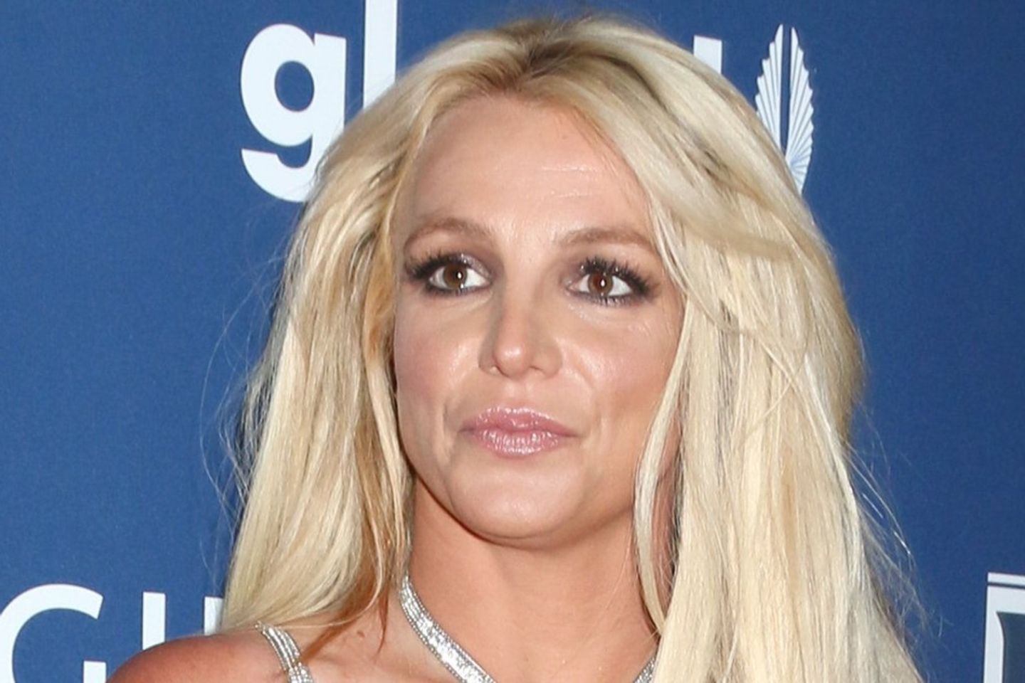 Sängerin Britney Spears meldet sich mit verwirrenden Aussagen persönlich zu Wort.