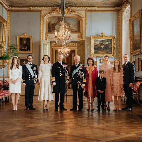 König Frederik + Königin Mary: Historisches Foto mit Schweden-Royals – und diese Details fallen auf