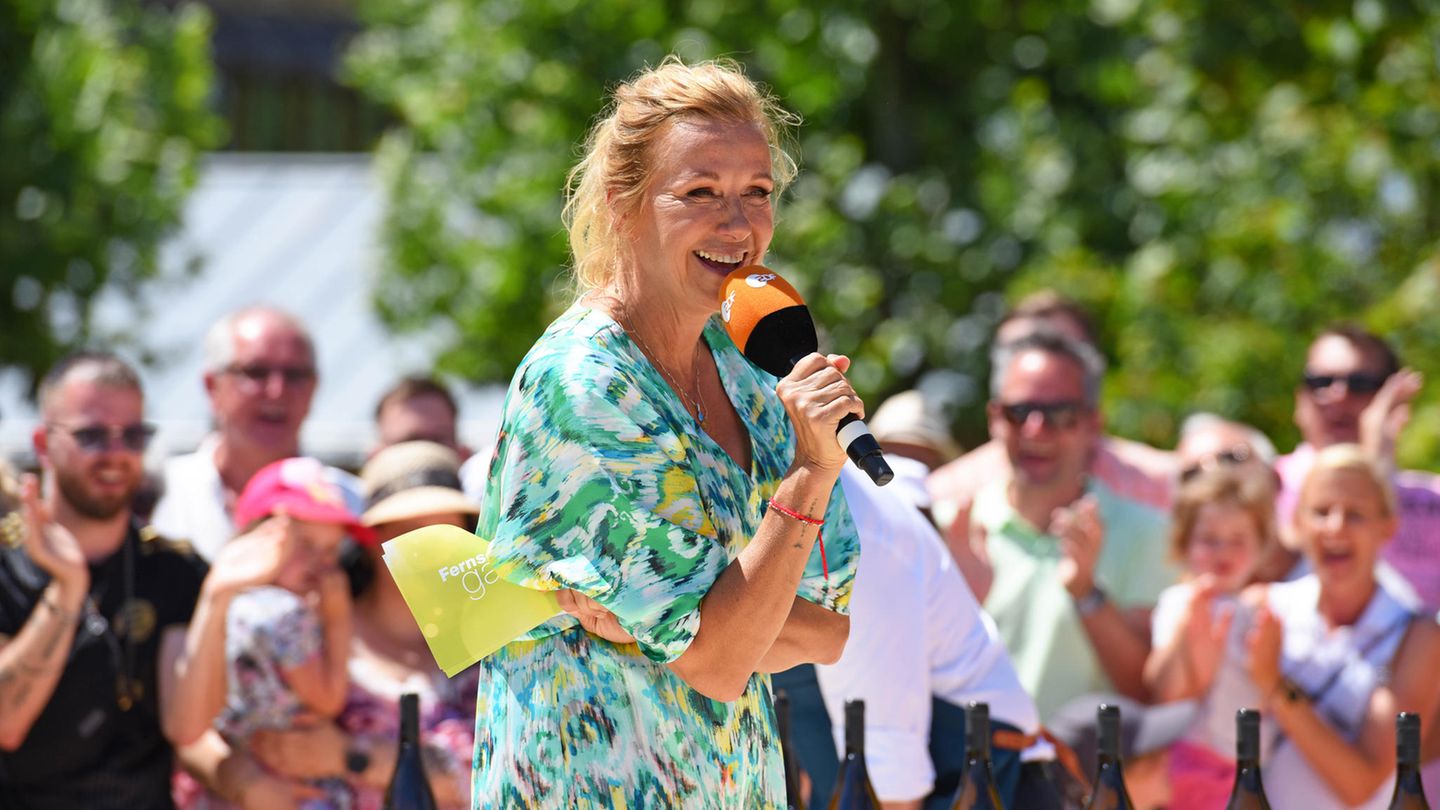 ZDF Fernsehgarten Enth llt So Viel Verdienen Andrea Kiewel Und G ste ZDF Fernsehgarten Enth llt So Viel Verdienen Andrea Kiewel Und G ste