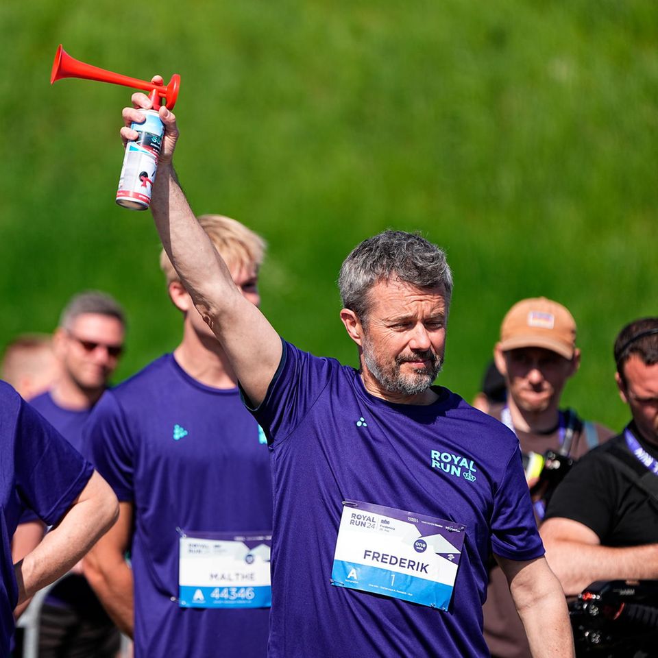 König Frederik beim One Mile Lauf in Fredericia im Rahmen des Volkslaufs Royal Run 2024.