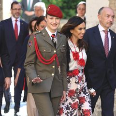 21. Mai 2024 Prinzessin Leonor werden am Dienstag gleich mehrere Auszeichnungen verliehen. Bei ihrer Ankunft im Aljaferia-Palast in Zaragoza begleitet die Präsidentin des aragonesischen Parlaments, Marta Fernandez, Leonor zur Verleihung. 