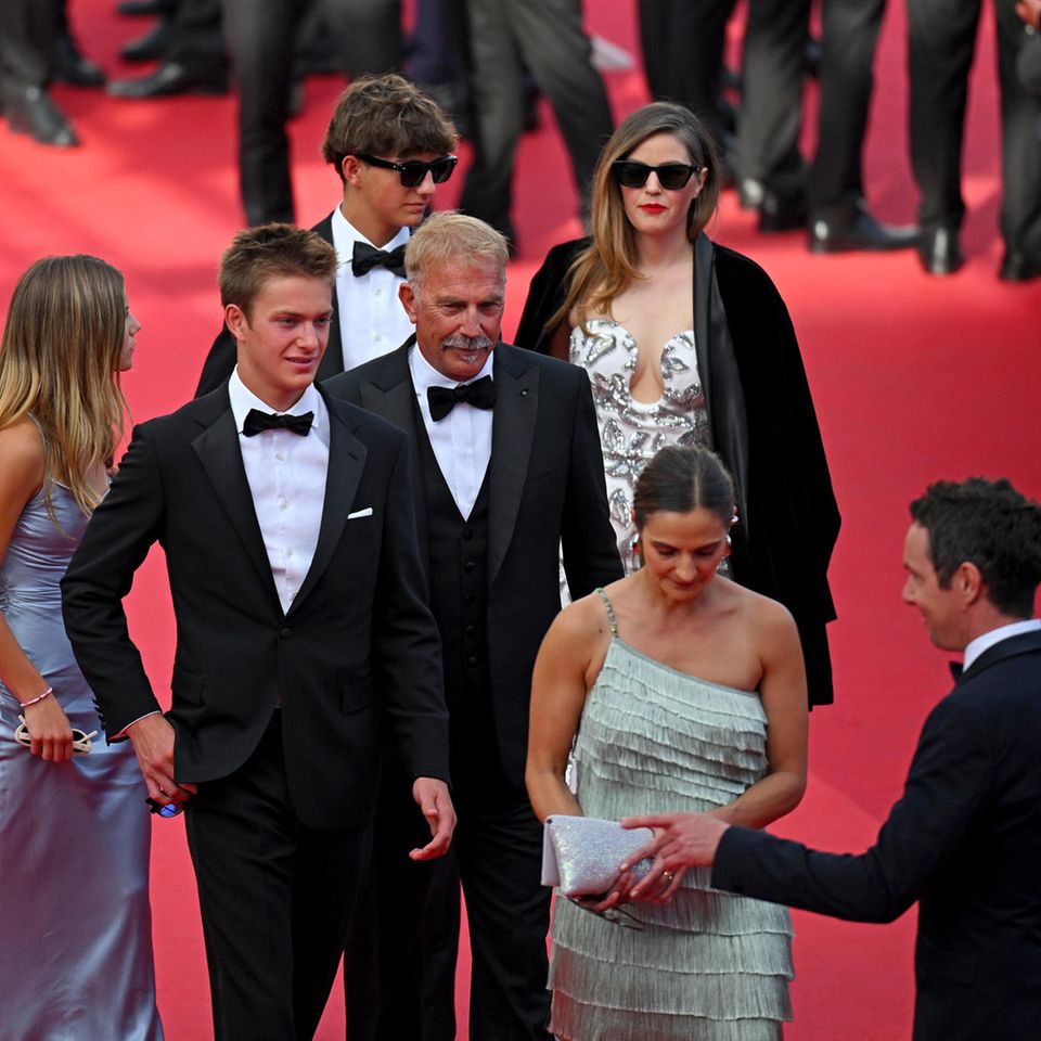 Kevin Costner besuchte die Filmfestspiele in Cannes mit fünf seiner sieben Kinder