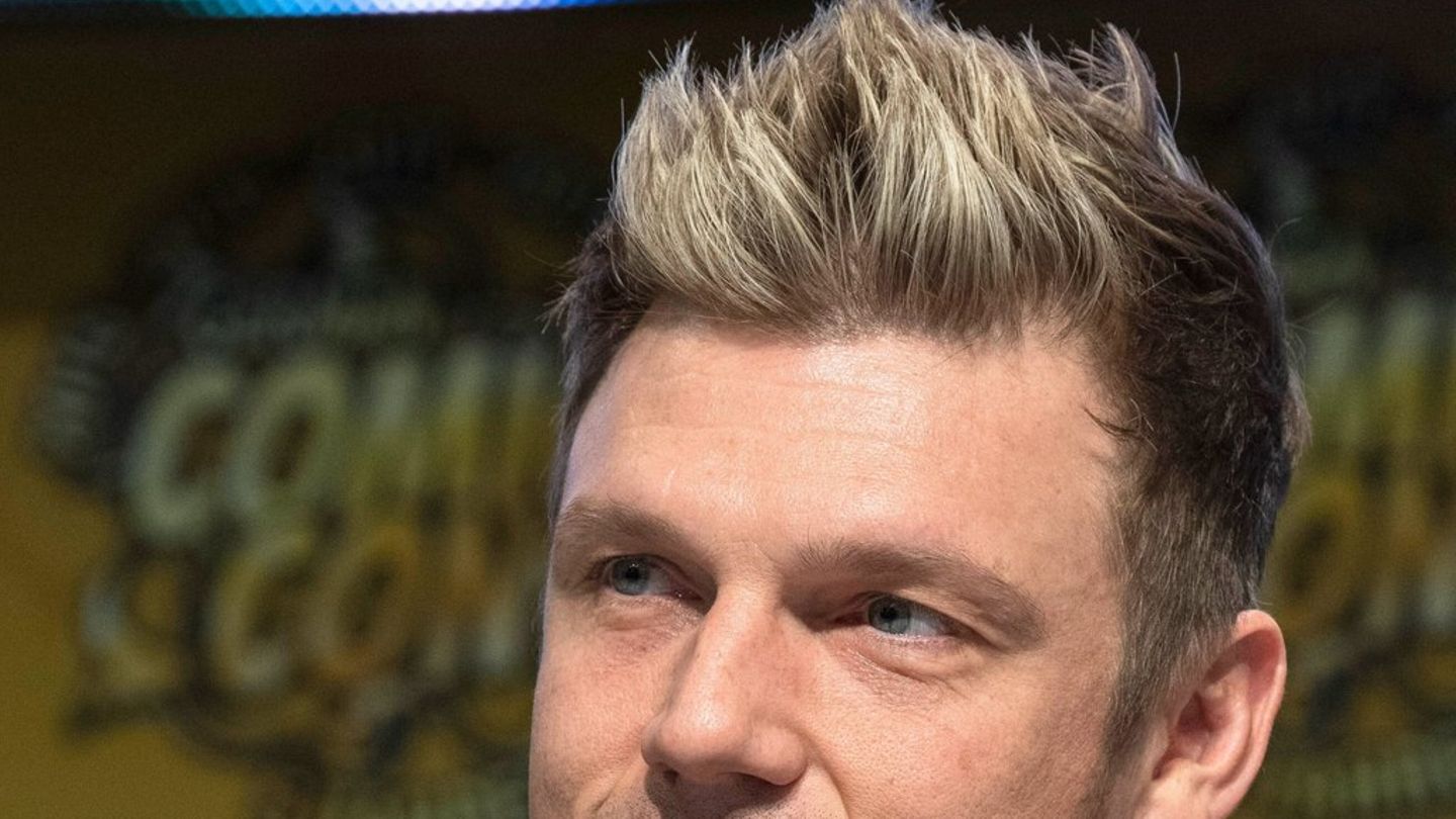 Nach Start der Missbrauchsdoku um Nick Carter: Der "Backstreet Boy" reagiert mit Anwälten