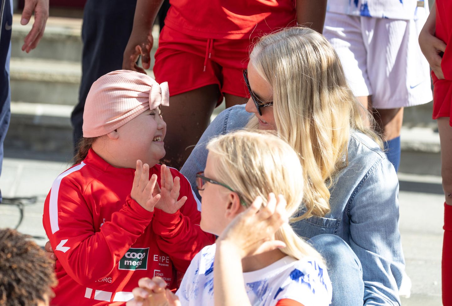 Norwegens Kronprinzenpaar: Fünf im Glück | GALA.de