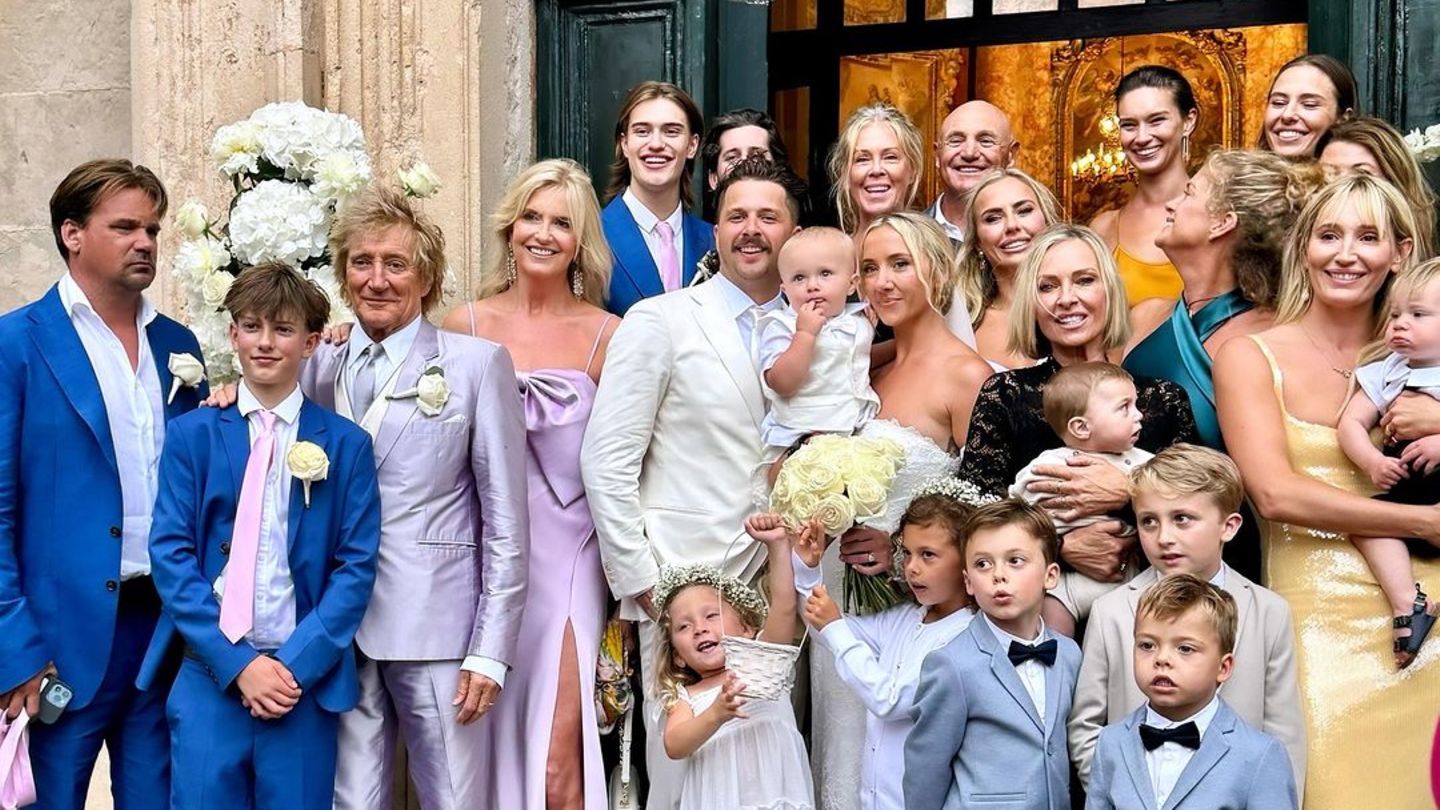 Rod Stewart: Seltenheit! Er posiert auf Hochzeit mit all seinen acht Kindern