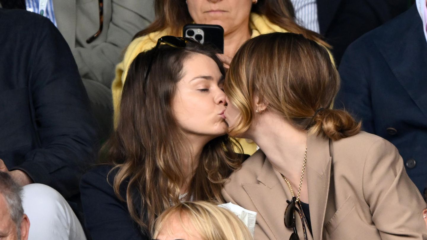 Cara Delevingne: Süße Liebeserklärung zum zweiten Jahrestag | GALA.de, حجم الصورة 1440x810