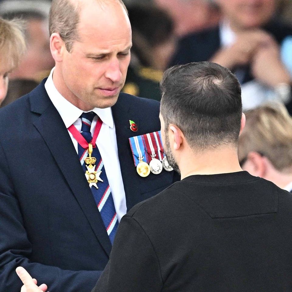 Prinz William schüttelte Wolodymyr Selenskyj bei der offiziellen internationalen Zeremonie zum 80. Jahrestag des D-Day am Omah