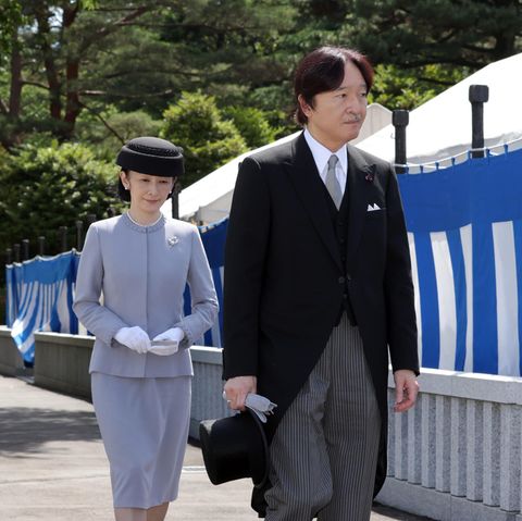 8. Juni 2024 Kronprinz Akishino und Kronprinzessin Kiko erscheinen zur Gedenkveranstaltung anlässlich des 10. Todestag von Prinz Katsura. Dieser war der vierte und jüngste Sohn des japanischen Kaisers Taishō und der Kaiserin Teimei. Er starb am 8. Juni 2014 in Tokio. 