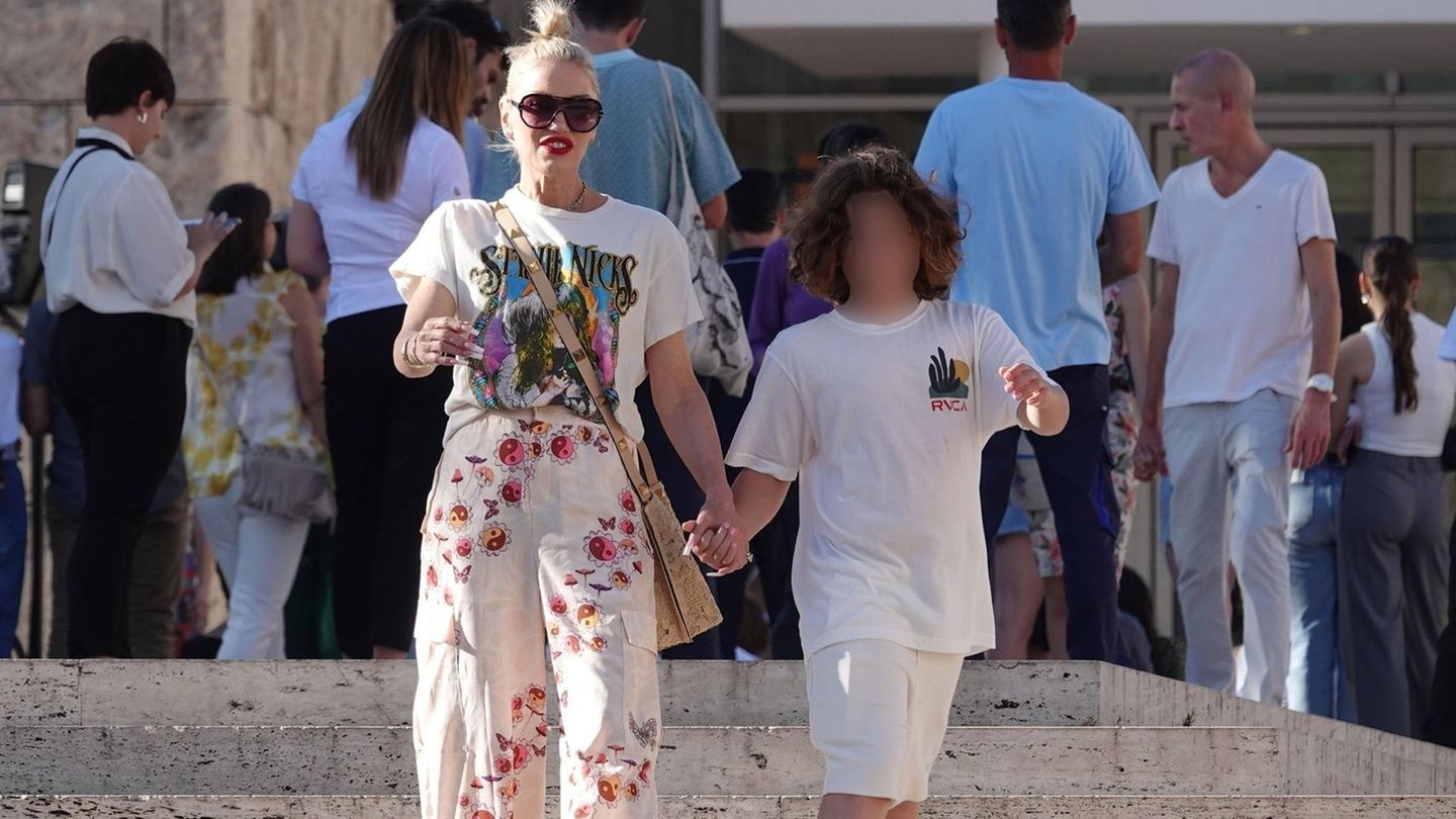 Stars unterwegs : Gwen Stefani beim Sightseeing mit ihrem Sohn gesichtet