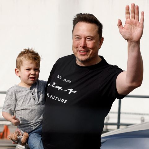 Elon Musk: Nach Schock-Aussagen holt seine Tochter Vivian zum ...