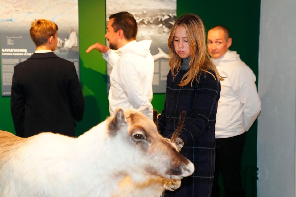 Prinzessin Josephine besucht das Sisimiut-Museum in Grönland.