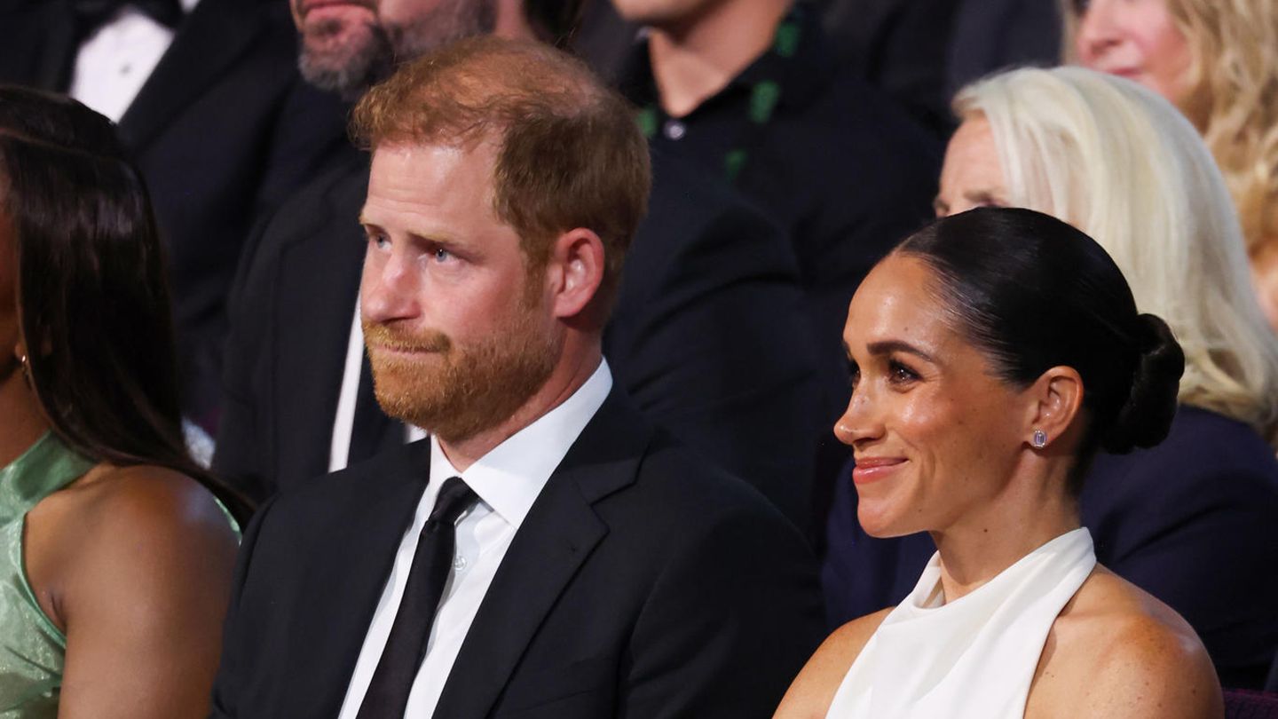 Prinz Harry + Herzogin Meghan: Prinz Harry kämpft bei Award-Verleihung mit den Tränen