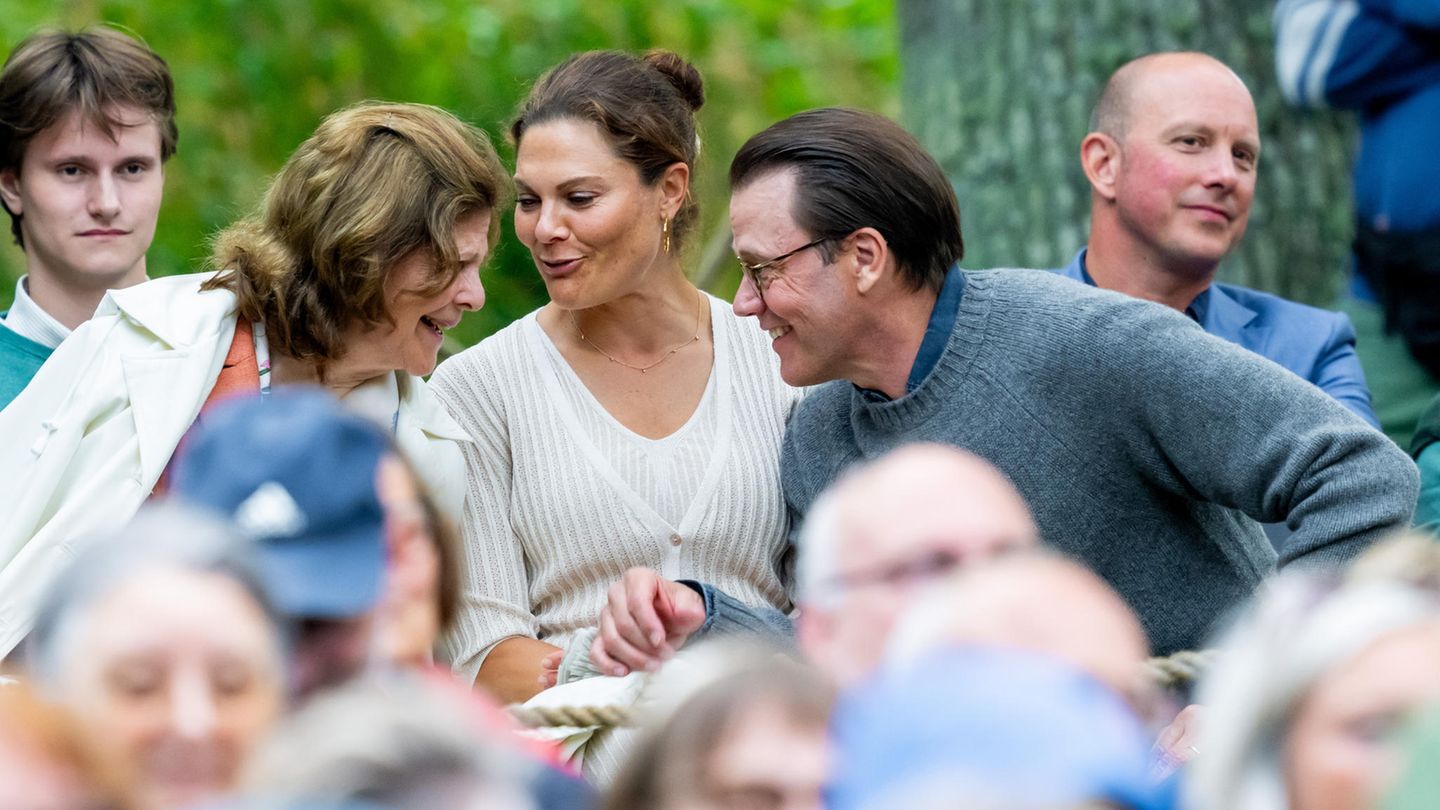 Skandinavien-Royals: Beim Sommerkonzert haben Silvia, Victoria und Daniel viel zu besprechen