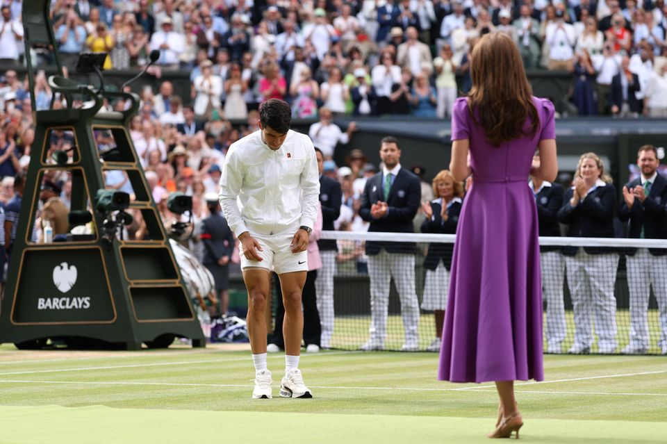 Carlos Alcaraz verbeugt sich vor Catherine, Princess of Wales