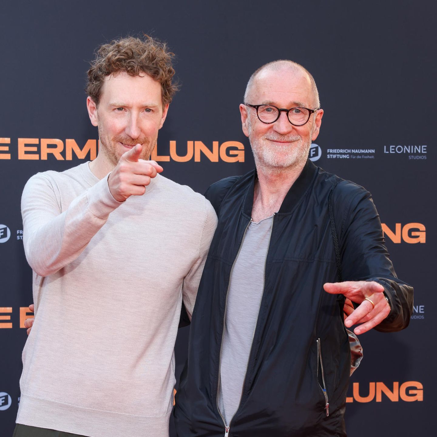 Louis Klamroth und Peter Lohmeyer: Gemeinsamer Red-Carpet-Auftritt | GALA.de