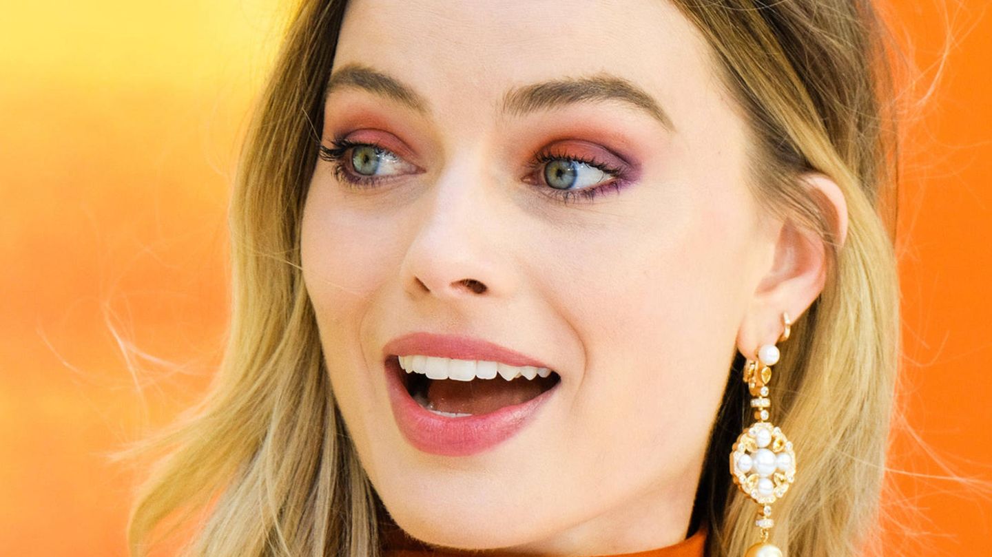 Vom-Aussie-Girl-zur-Super-Barbie-Der-Beautywandel-von-Margot-Robbie
