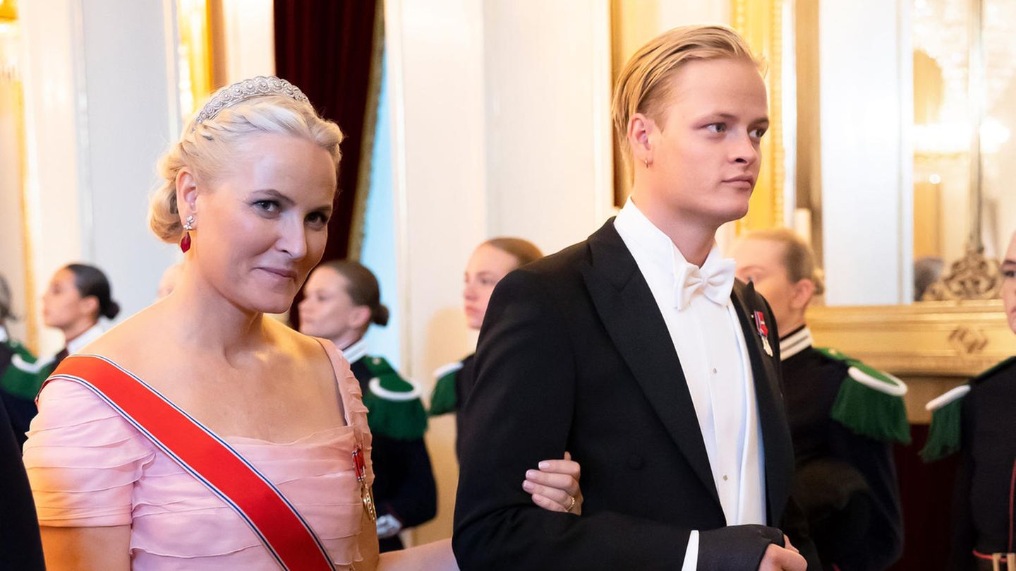 Prinzessin Mette-Marit: Diese Royal steht ihr auch in dunklen Zeiten bei