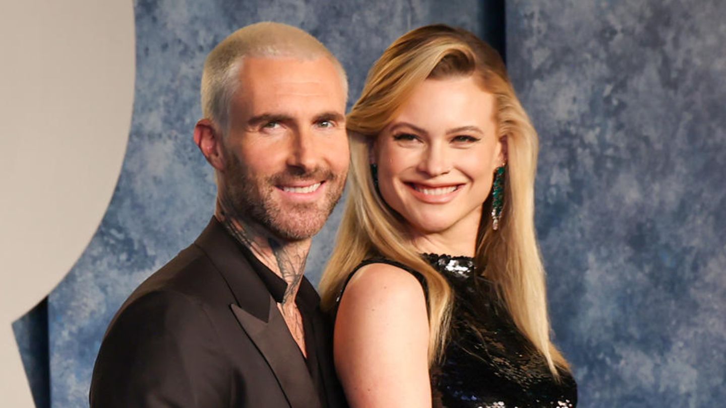 Adam Levine + Behati Prinsloo: So groß ist Adam Levines Tochter Dusty Rose mittlerweile