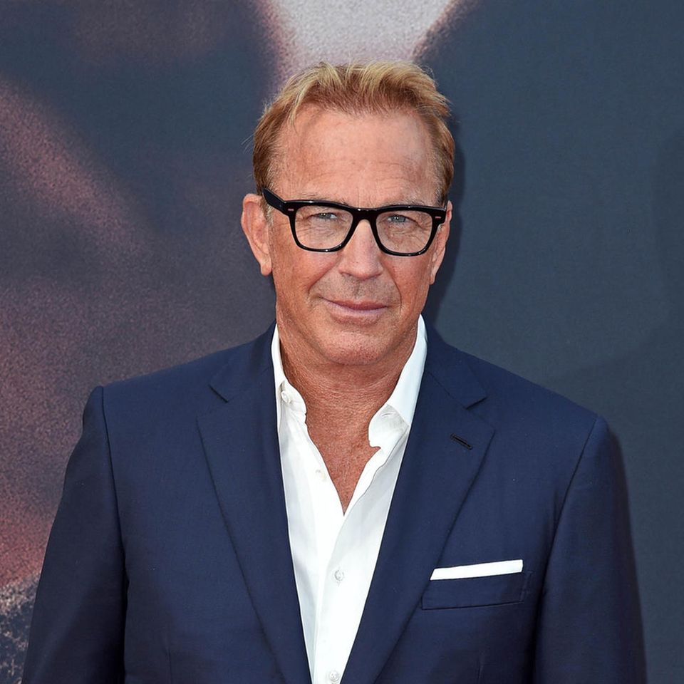 Kevin Costner Hei er Flirt Mit Sharon Stone Bei Governors Awards GALA de Kevin Costner Hei er Flirt Mit Sharon Stone Bei Governors Awards GALA de