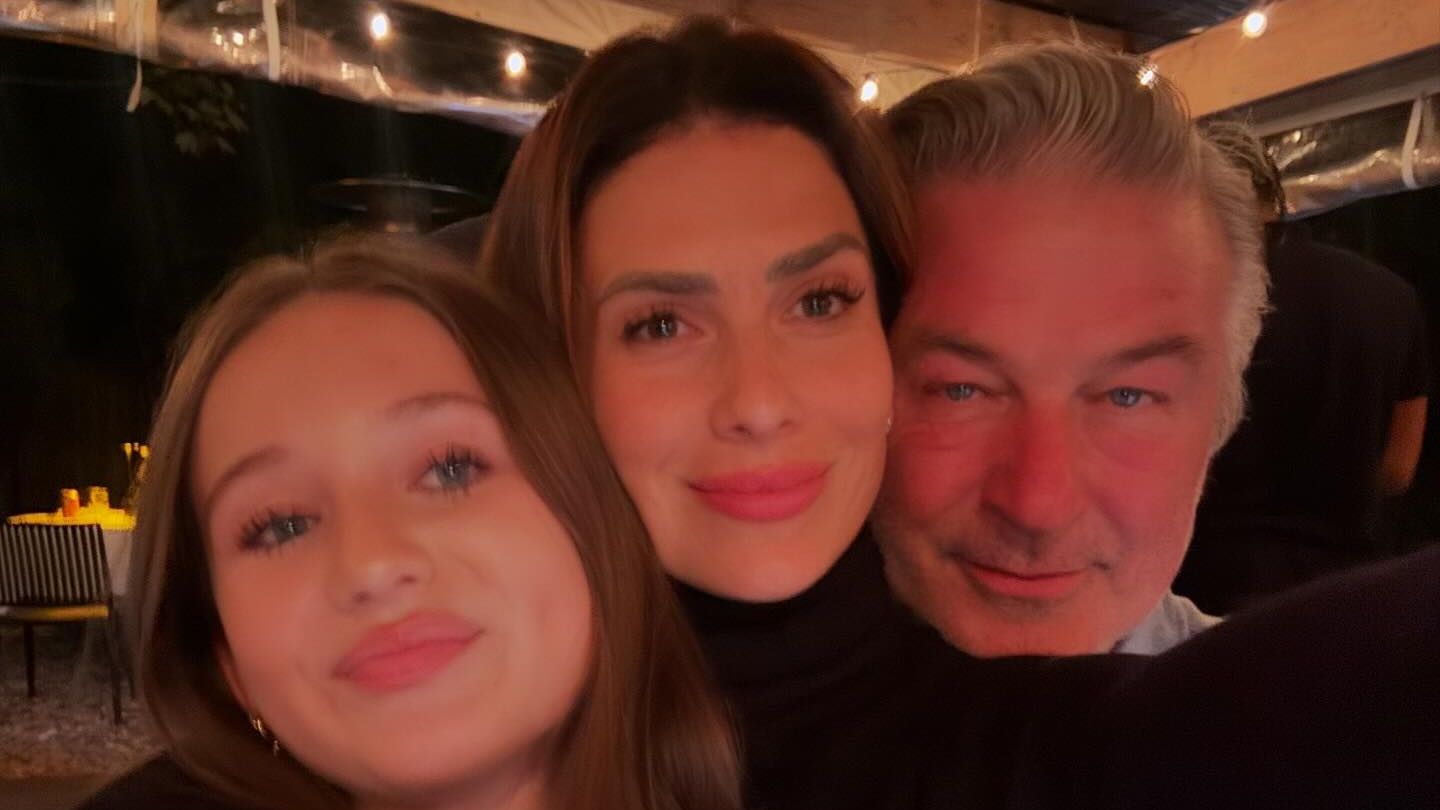 Hilaria Baldwin: Fieser Make-up-Shitstorm gegen Hilaria Baldwin