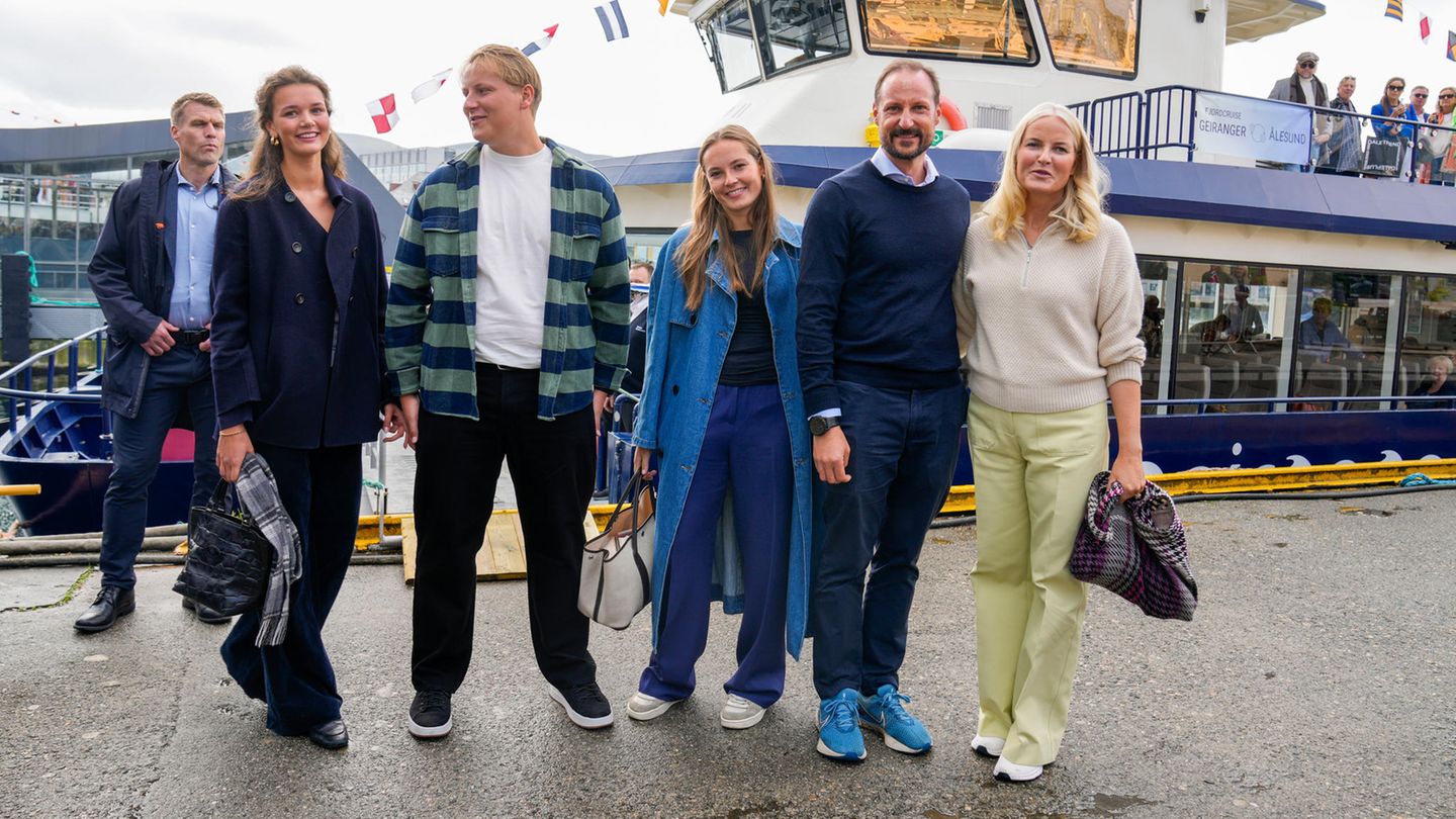 Prinzessin Märtha Louise + Durek Verrett: Ein letztes Gruppenfoto vor Märthas großem Tag