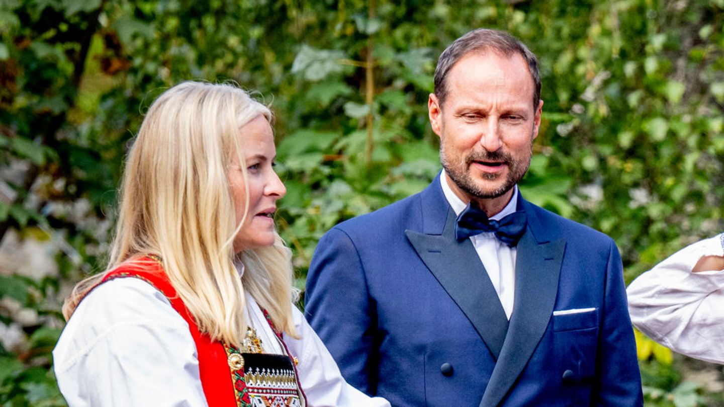 Prinzessin Mette-Marit + Prinz Haakon: Schnelle Abfahrt! Sie lassen die letzten Hochzeitstermine sausen