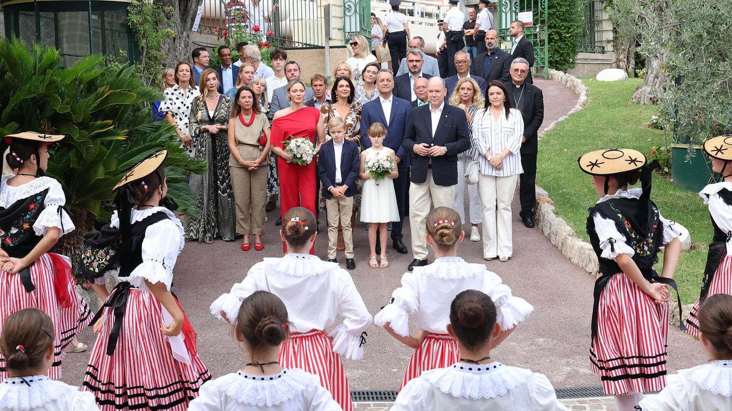 Fürst Albert + Fürstin Charlène: Monaco picknickt mit der Fürstenfamilie